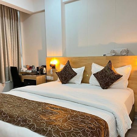 Tourist Inn Grand Male Zewnętrze zdjęcie
