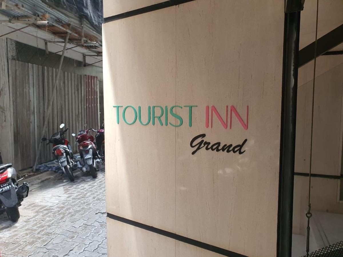 Tourist Inn Grand Male Zewnętrze zdjęcie