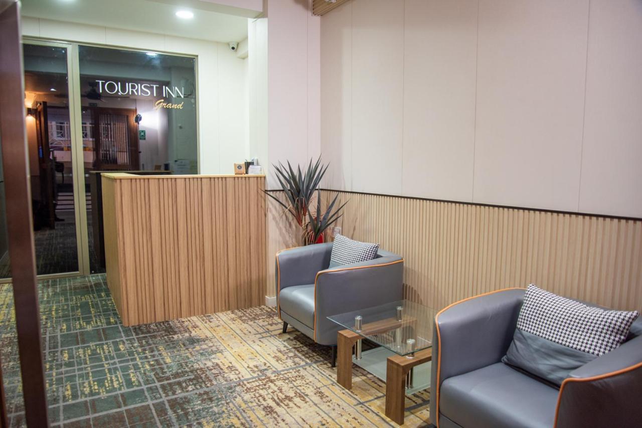 Tourist Inn Grand Male Zewnętrze zdjęcie