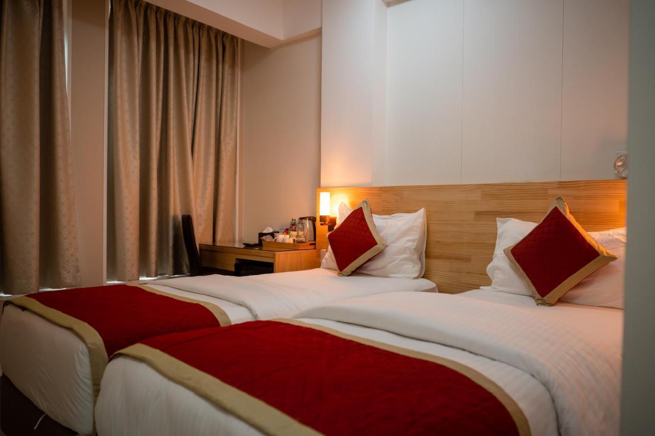 Tourist Inn Grand Male Zewnętrze zdjęcie