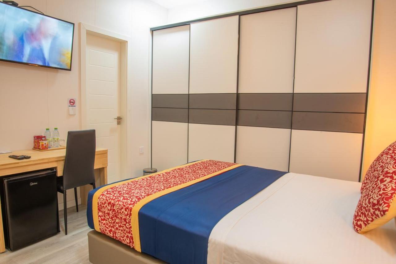 Tourist Inn Grand Male Zewnętrze zdjęcie