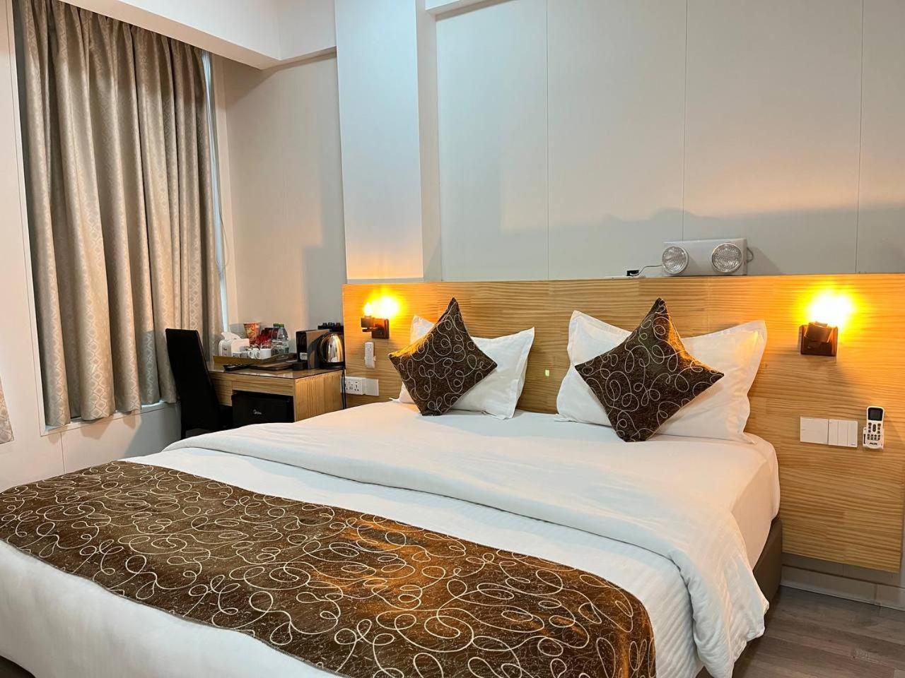 Tourist Inn Grand Male Zewnętrze zdjęcie